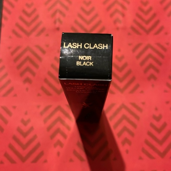 YSL Lash Clash Mascara. - Picture 4 of 5